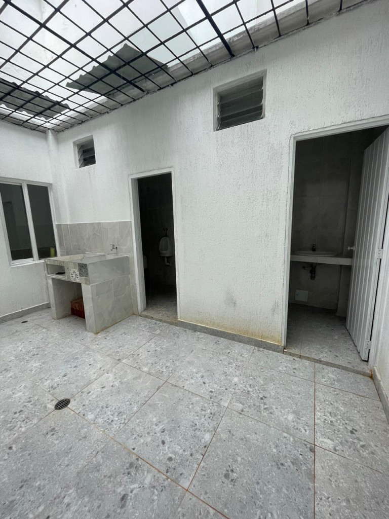 Local En Arriendo - Limonar, Cali