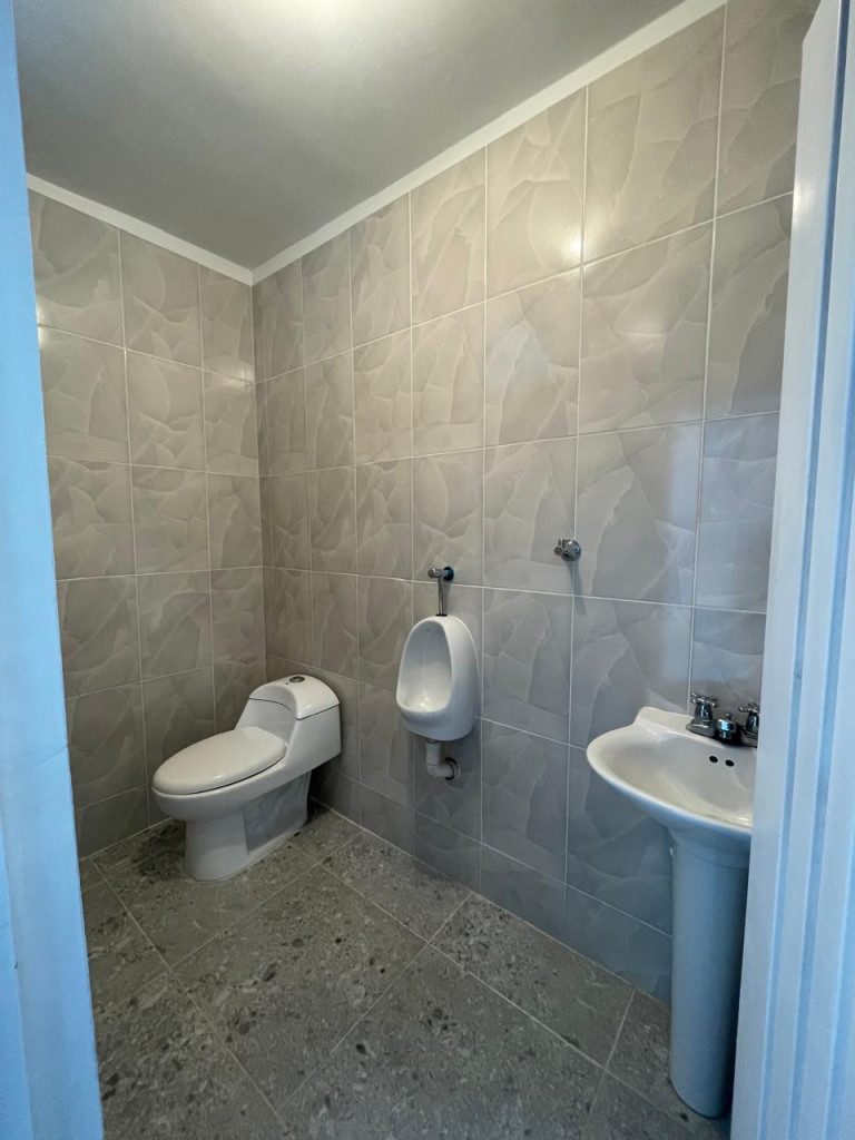 Local En Arriendo - Limonar, Cali