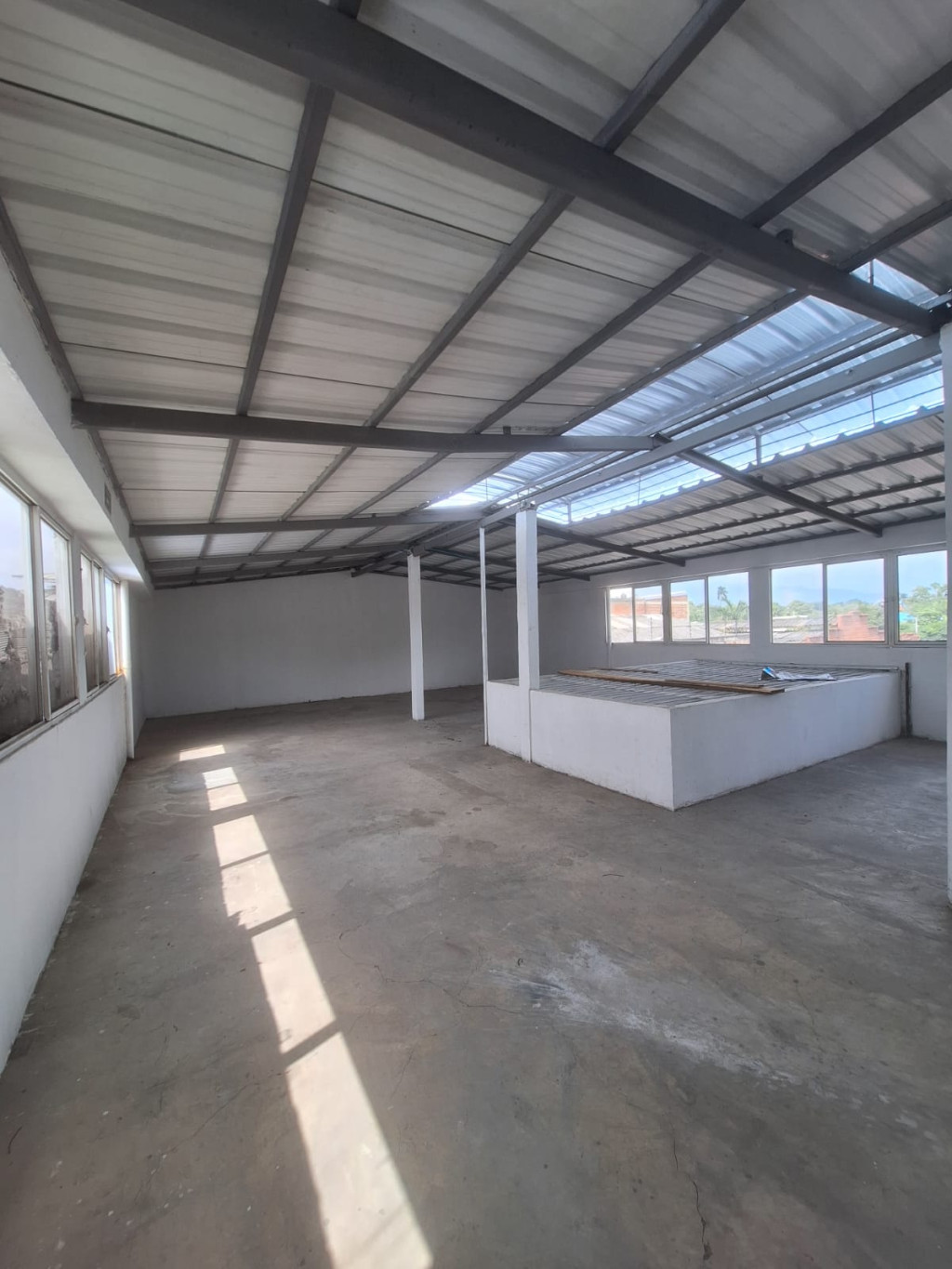 Local En Arriendo - El Troncal, Cali