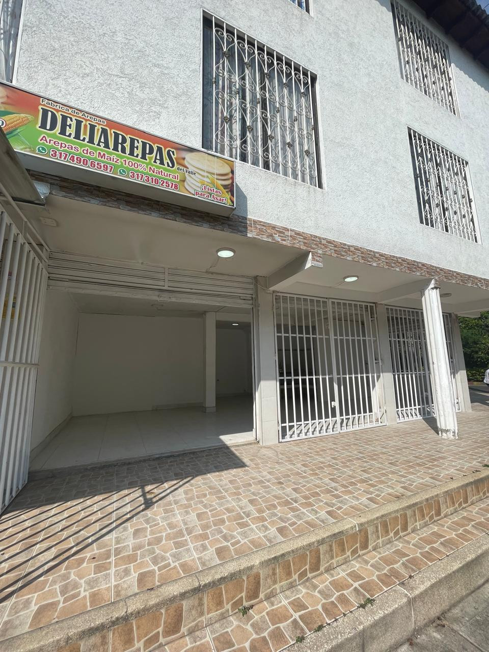 Local En Arriendo - Villa Del Prado, Cali
