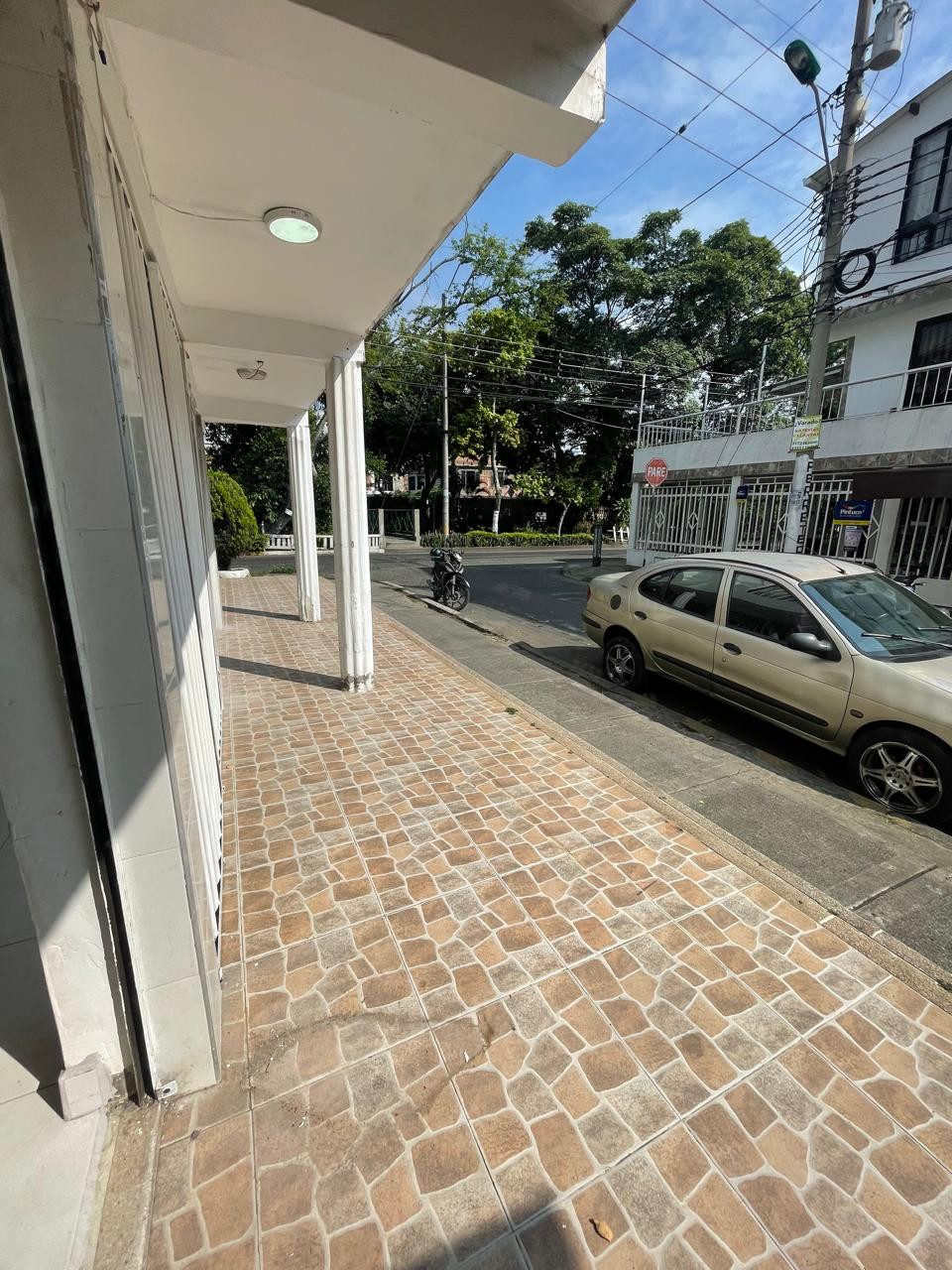 Local En Arriendo - Villa Del Prado, Cali