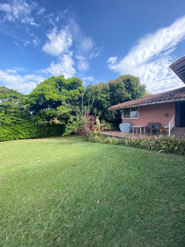 Casa En Venta - Ciudad Jardín, Cali