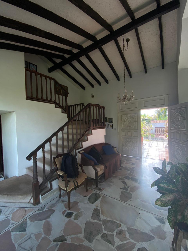 Casa En Venta - Ciudad Jardín, Cali