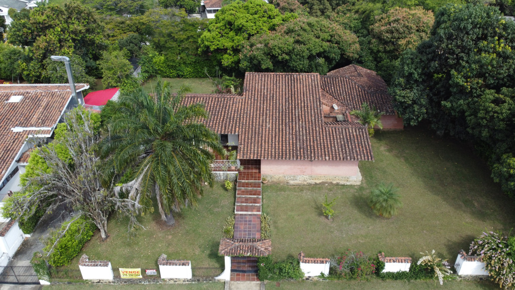 Casa En Venta - Ciudad Jardín, Cali