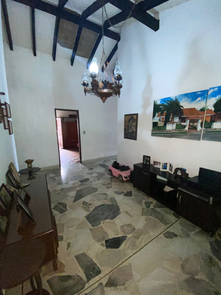 Casa En Venta - Ciudad Jardín, Cali