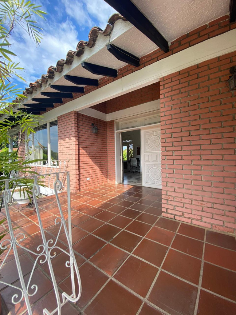 Casa En Venta - Ciudad Jardín, Cali