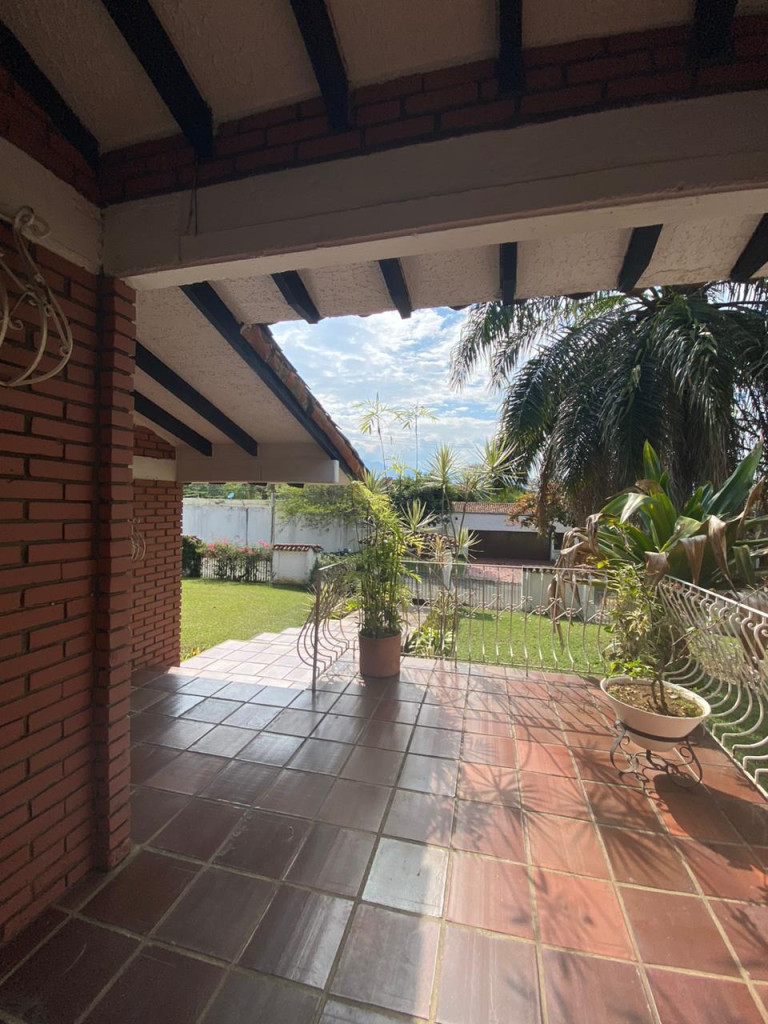 Casa En Venta - Ciudad Jardín, Cali