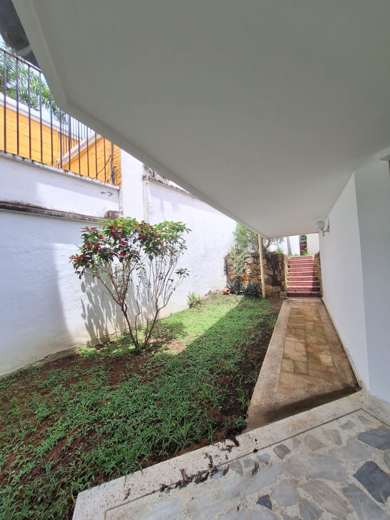 Casa En Arriendo - Ciudad Jardín, Cali