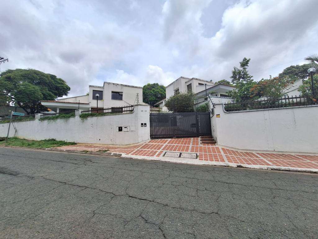 Casa En Arriendo - Ciudad Jardín, Cali