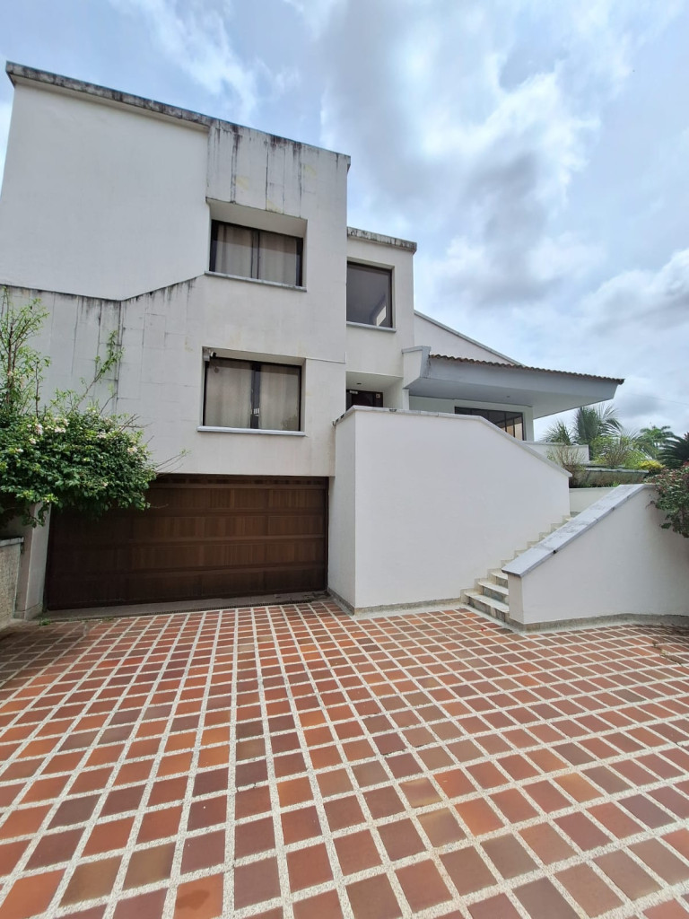 Casa En Arriendo - Ciudad Jardín, Cali