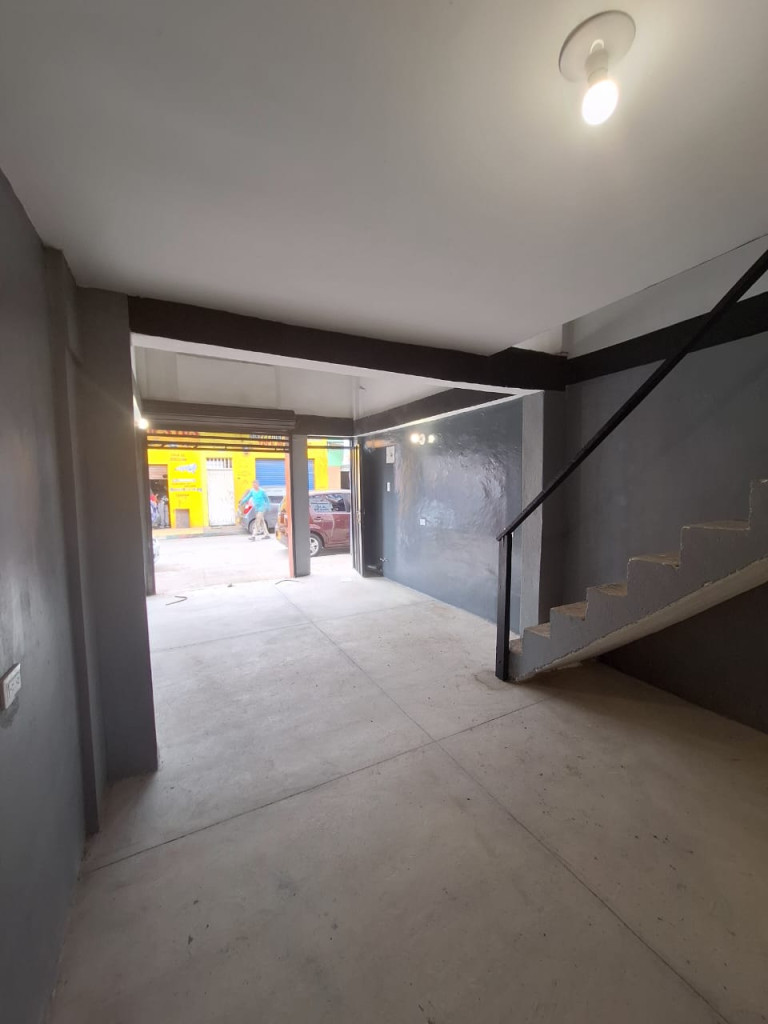 Local En Arriendo - Obrero   , Cali