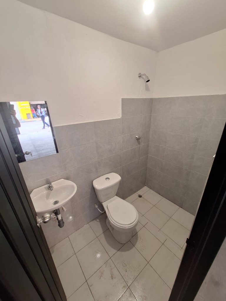 Local En Arriendo - Obrero   , Cali