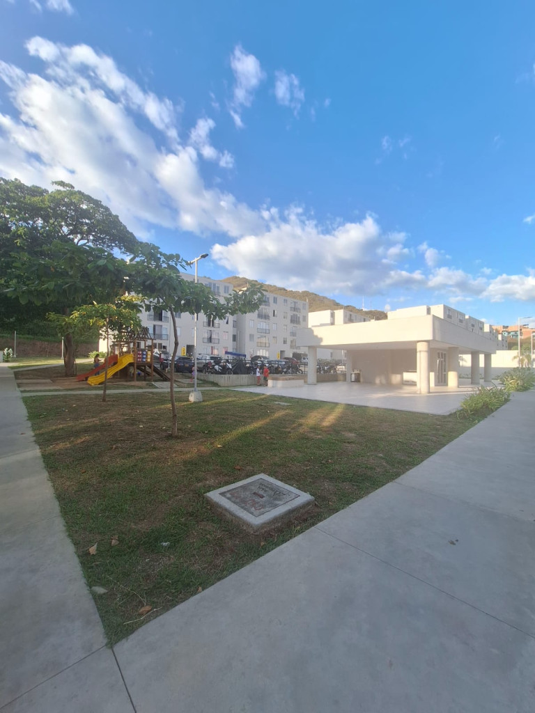 Apartamento En Venta - Ciudad Guabinas, Yumbo