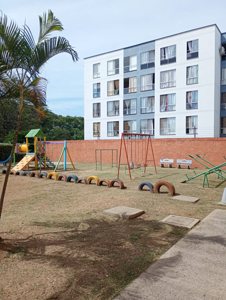 Apartamento En Venta - Brisas De Los Alamos, Cali