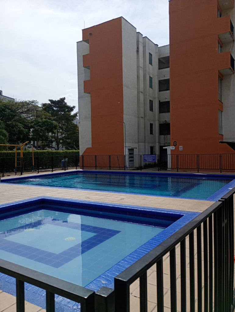 Apartamento En Venta - Brisas De Los Alamos, Cali