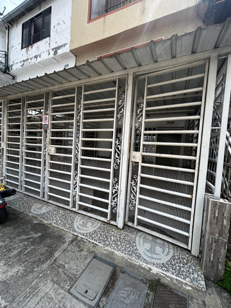 Casa En Venta - Aguablanca, Cali