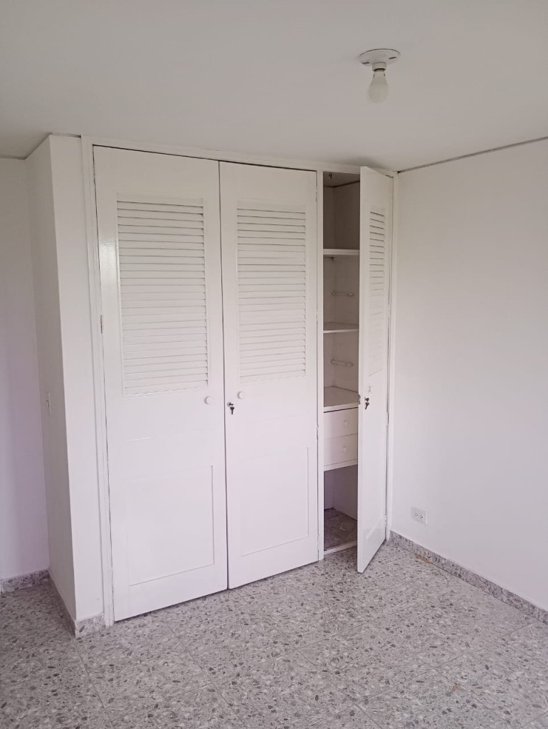 Apartamento En Arriendo - Los Cambulos, Cali