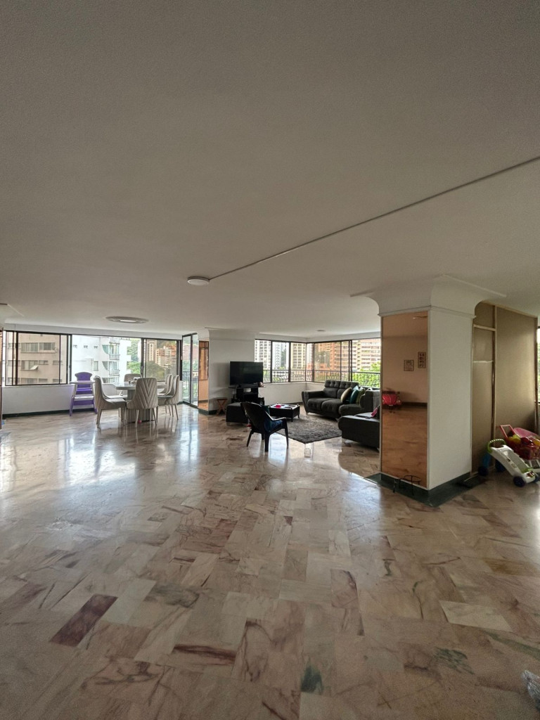 Apartamento En Arriendo - La Alborada, Cali