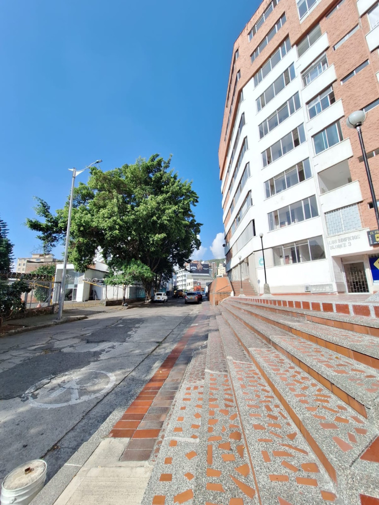 Local En Arriendo - Granada, Cali