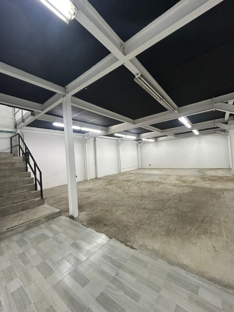 Bodega En Arriendo - Vipasa, Cali