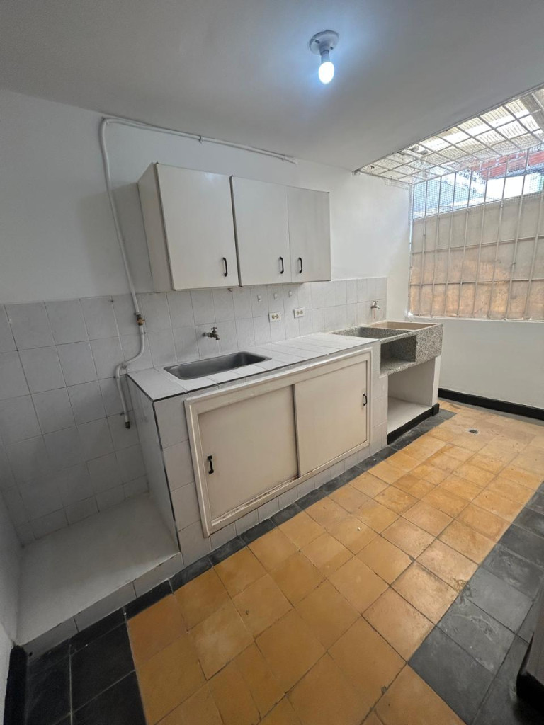 Apartaestudio En Arriendo - Miraflores, Cali