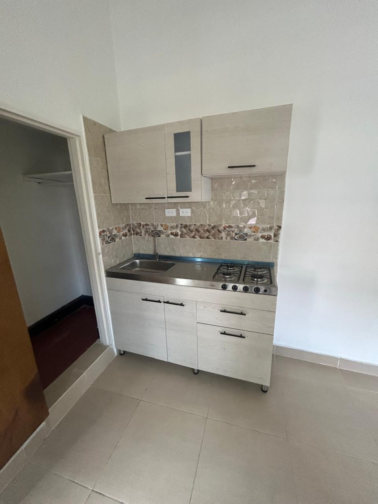 Apartaestudio En Arriendo - Miraflores, Cali