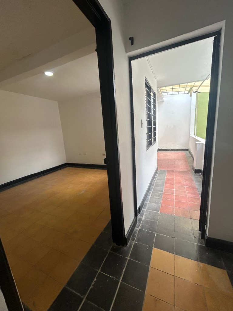 Apartaestudio En Arriendo - Miraflores, Cali