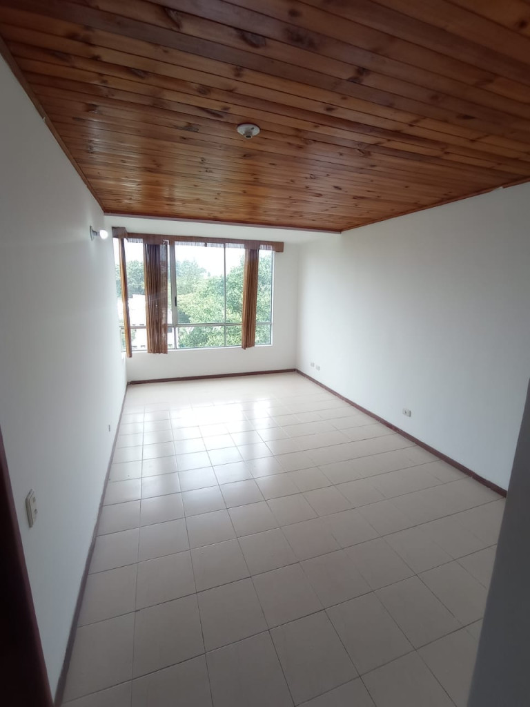 Apartamento En Venta - El Limonar, Cali