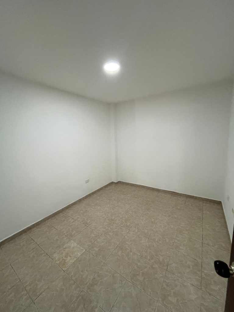 Apartamento En Arriendo - Urbanización La Base, Cali