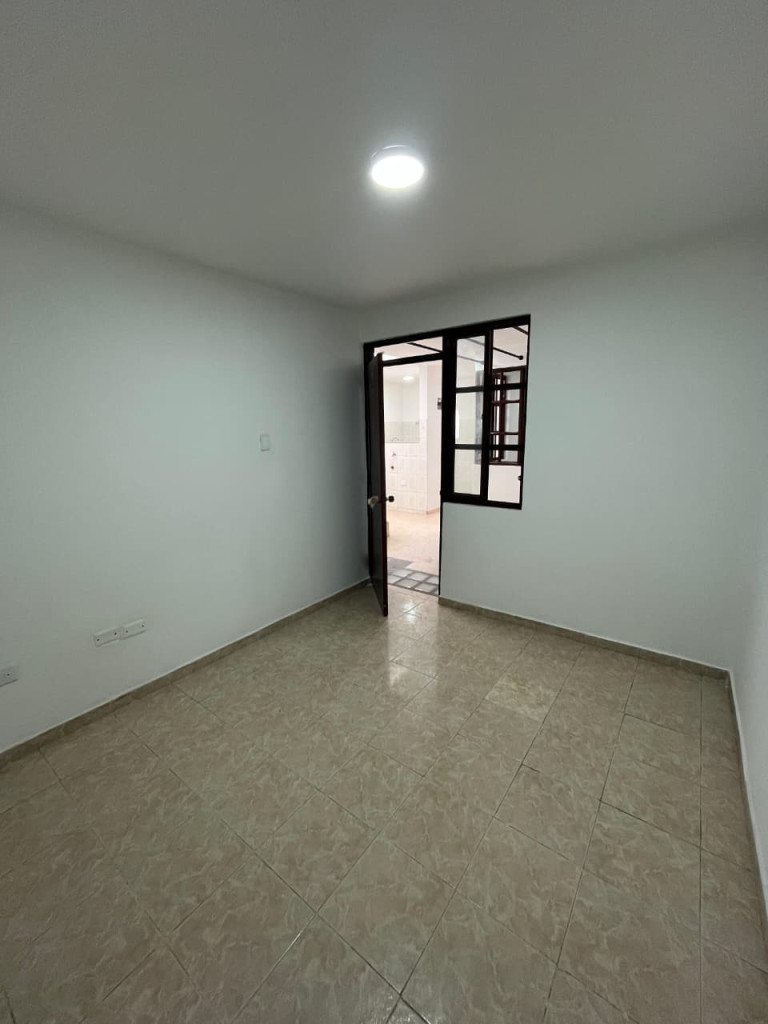 Apartamento En Arriendo - Urbanización La Base, Cali