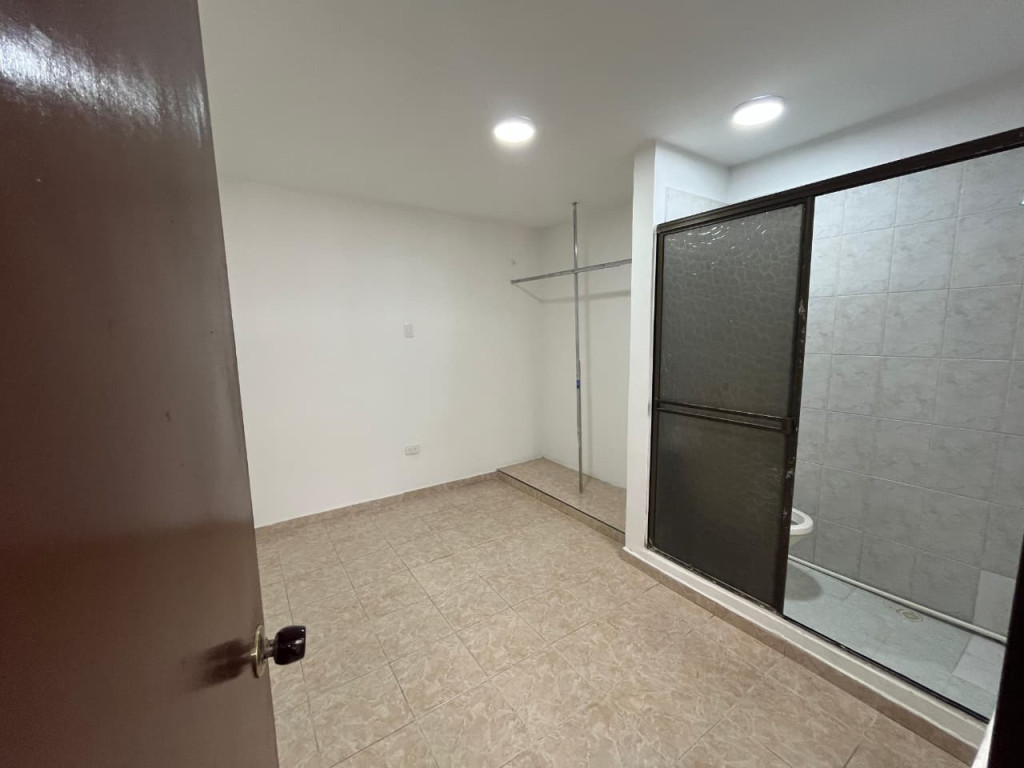 Apartamento En Arriendo - Urbanización La Base, Cali
