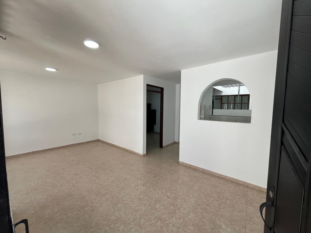 Apartamento En Arriendo - Urbanización La Base, Cali
