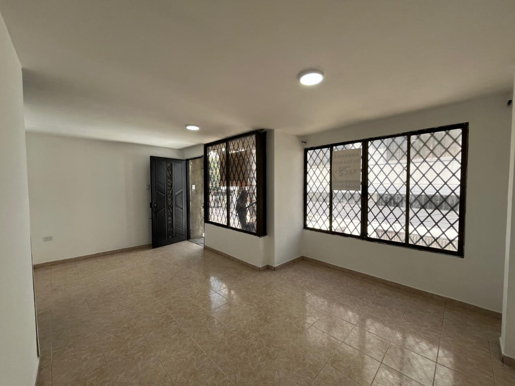 Apartamento En Arriendo - Urbanización La Base, Cali