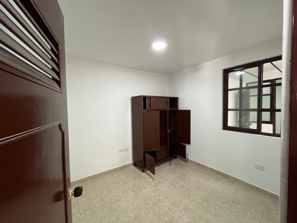 Apartamento En Arriendo - Urbanización La Base, Cali