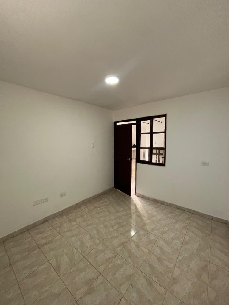 Apartamento En Arriendo - Urbanización La Base, Cali