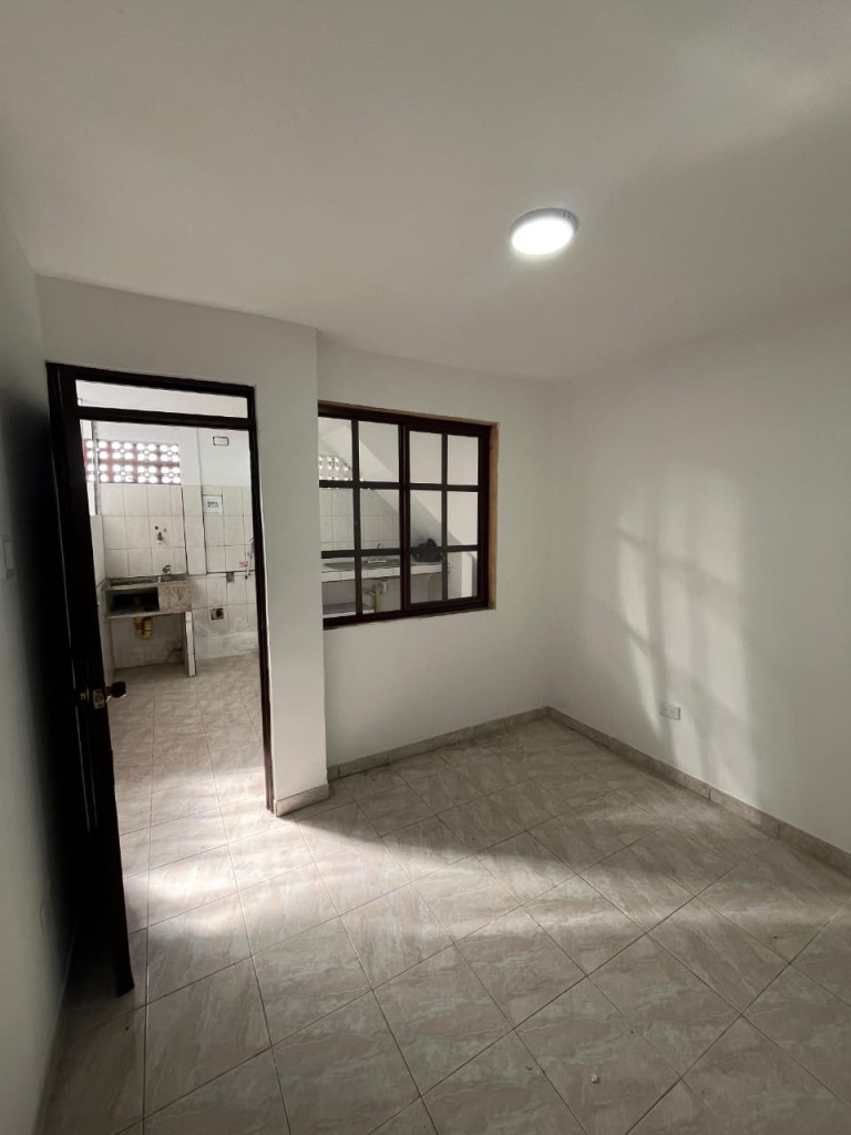 Apartamento En Arriendo - Urbanización La Base, Cali