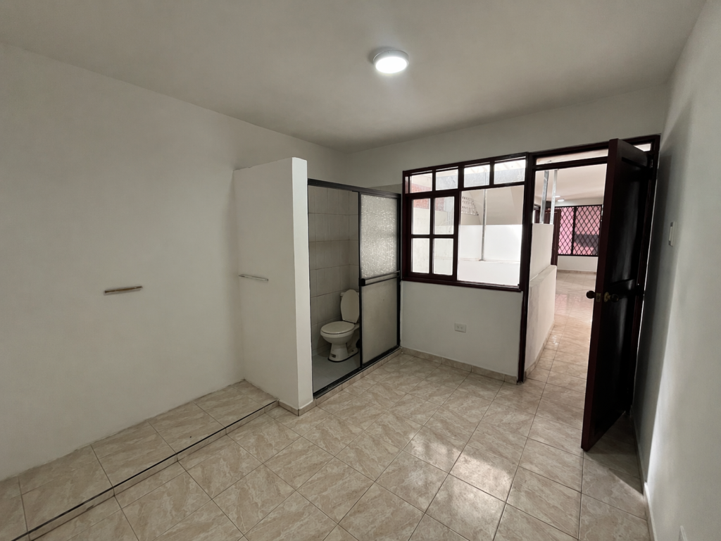 Apartamento En Arriendo - Urbanización La Base, Cali