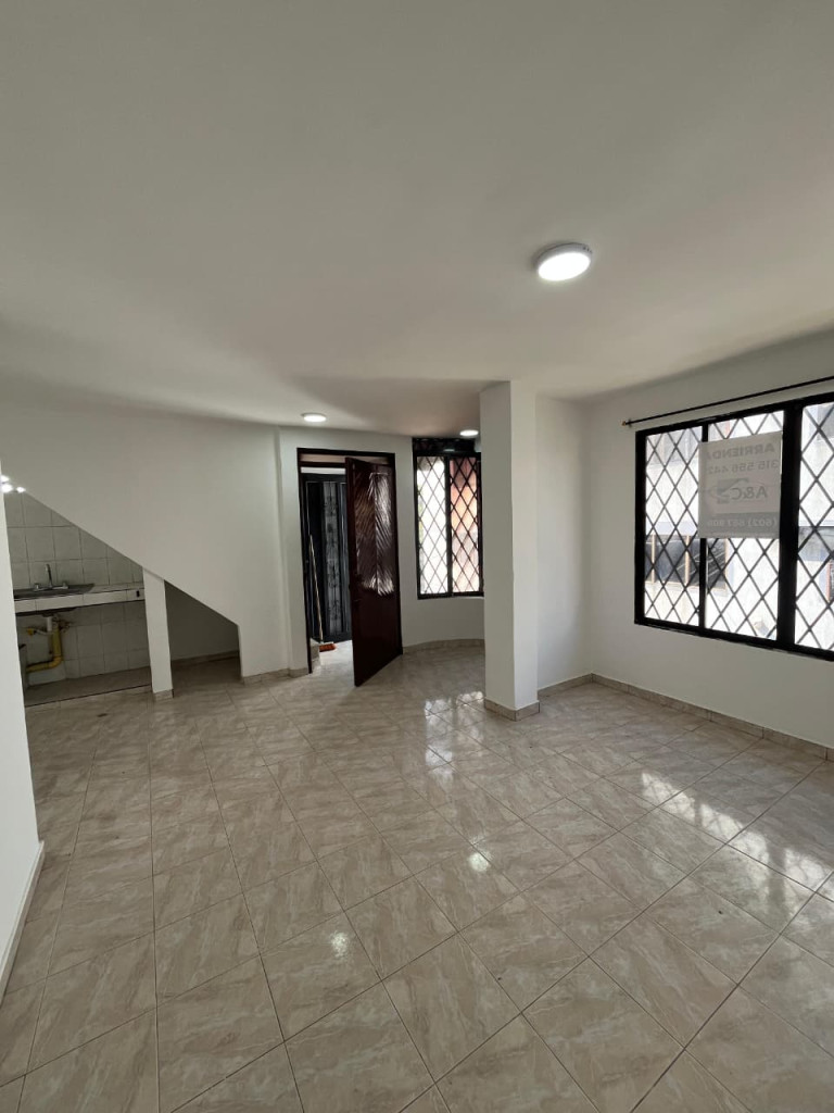 Apartamento En Arriendo - Urbanización La Base, Cali