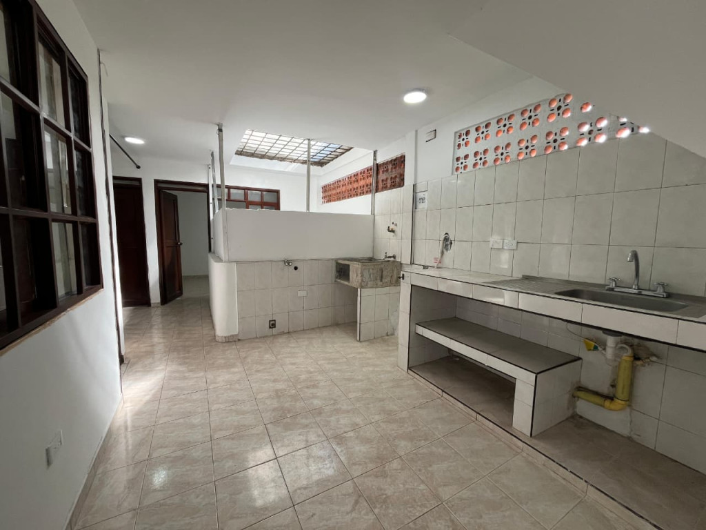 Apartamento En Arriendo - Urbanización La Base, Cali