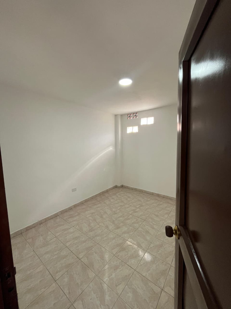 Apartamento En Arriendo - Urbanización La Base, Cali
