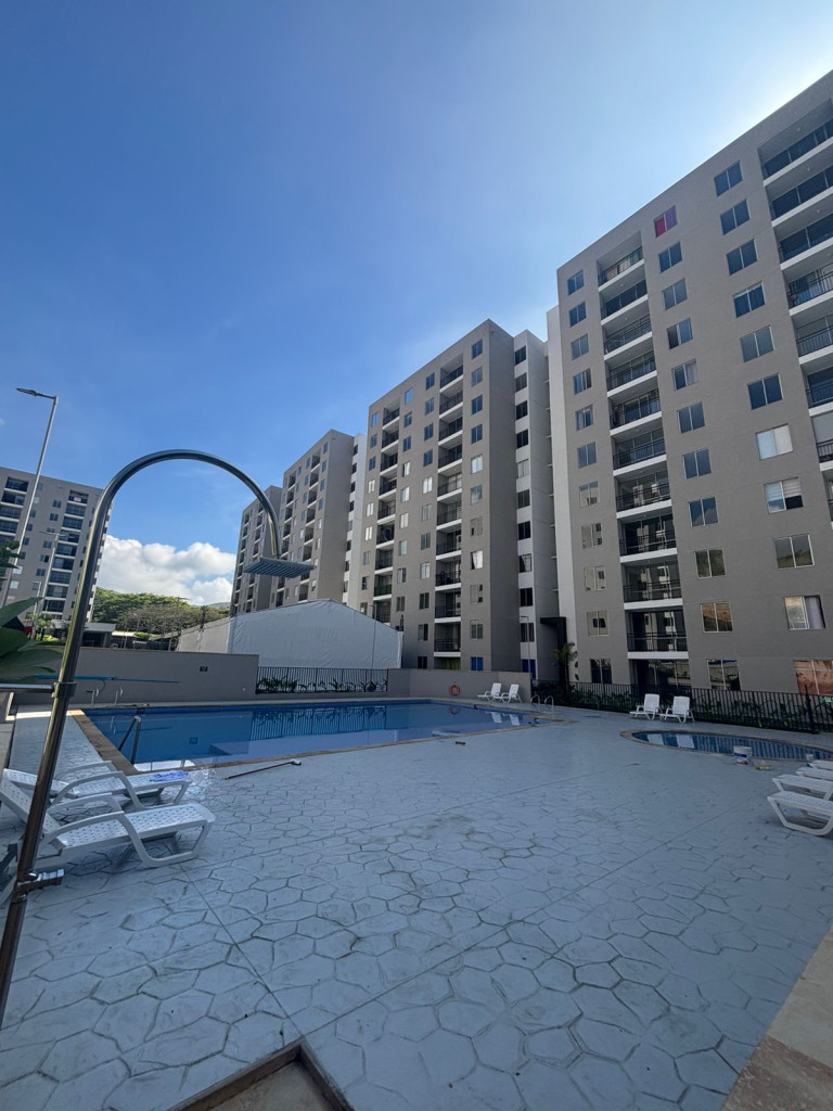 Apartamento En Venta - Ciudad Guabinas, Yumbo