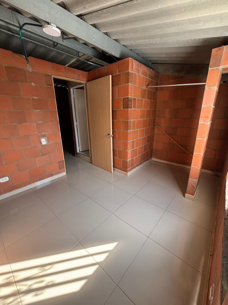 Casa En Arriendo - Ciudad Del Valle, Candelaria