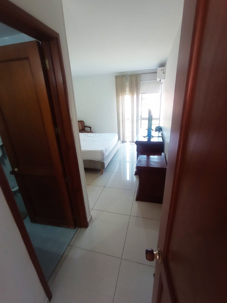 Apartamento En Venta - Ciudad Jardín, Cali