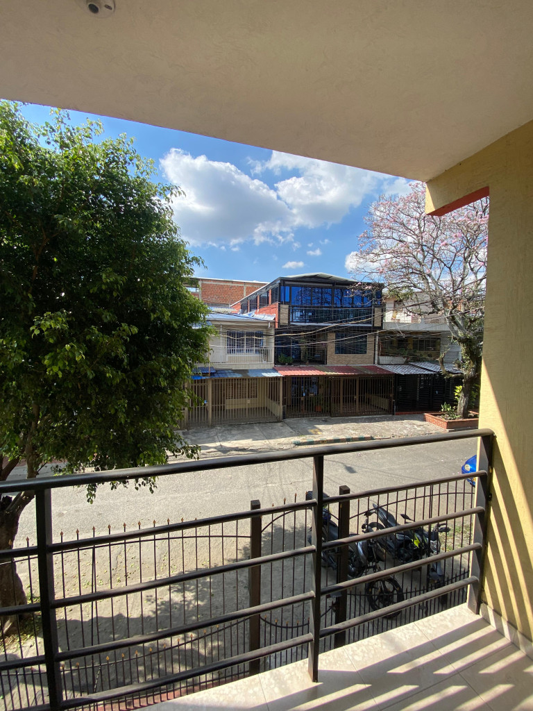 Edificio En Venta - Atanasio Girardot, Cali