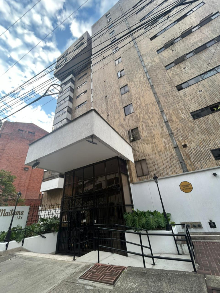 Apartamento En Venta - La Arboleda, Cali