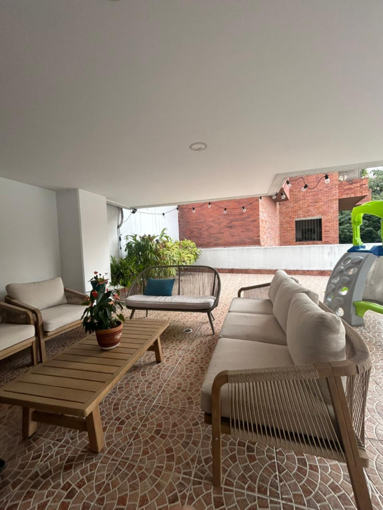 Apartamento En Venta - La Arboleda, Cali