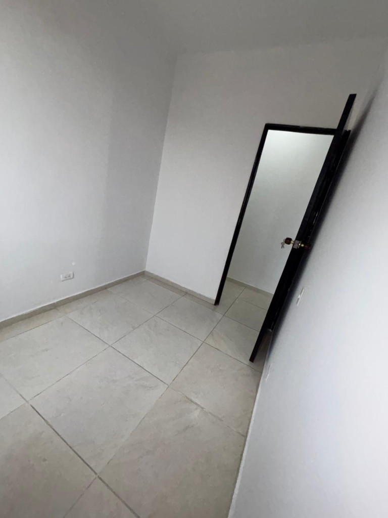 Apartamento En Arriendo - Las Vegas De Comfandi, Cali
