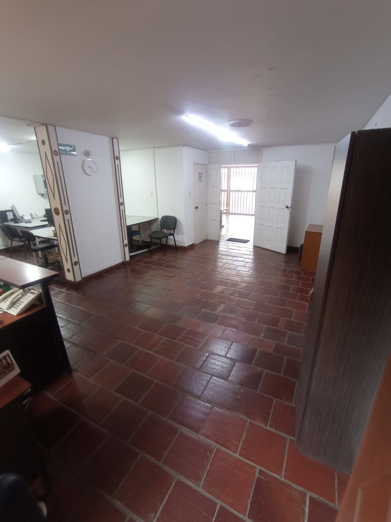 Oficina En Venta - Cuarto De Legua - Guadalupe, Cali