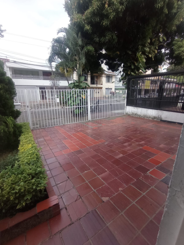 Oficina En Venta - Cuarto De Legua - Guadalupe, Cali
