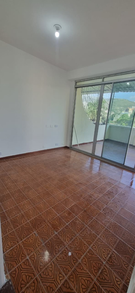 Apartamento En Arriendo - 3 De Julio, Cali